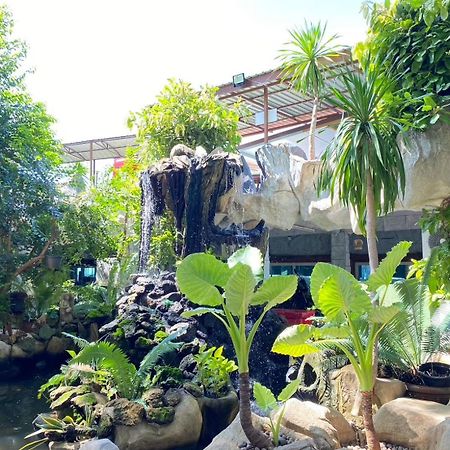 Suwanna Riverside Csainat Kültér fotó