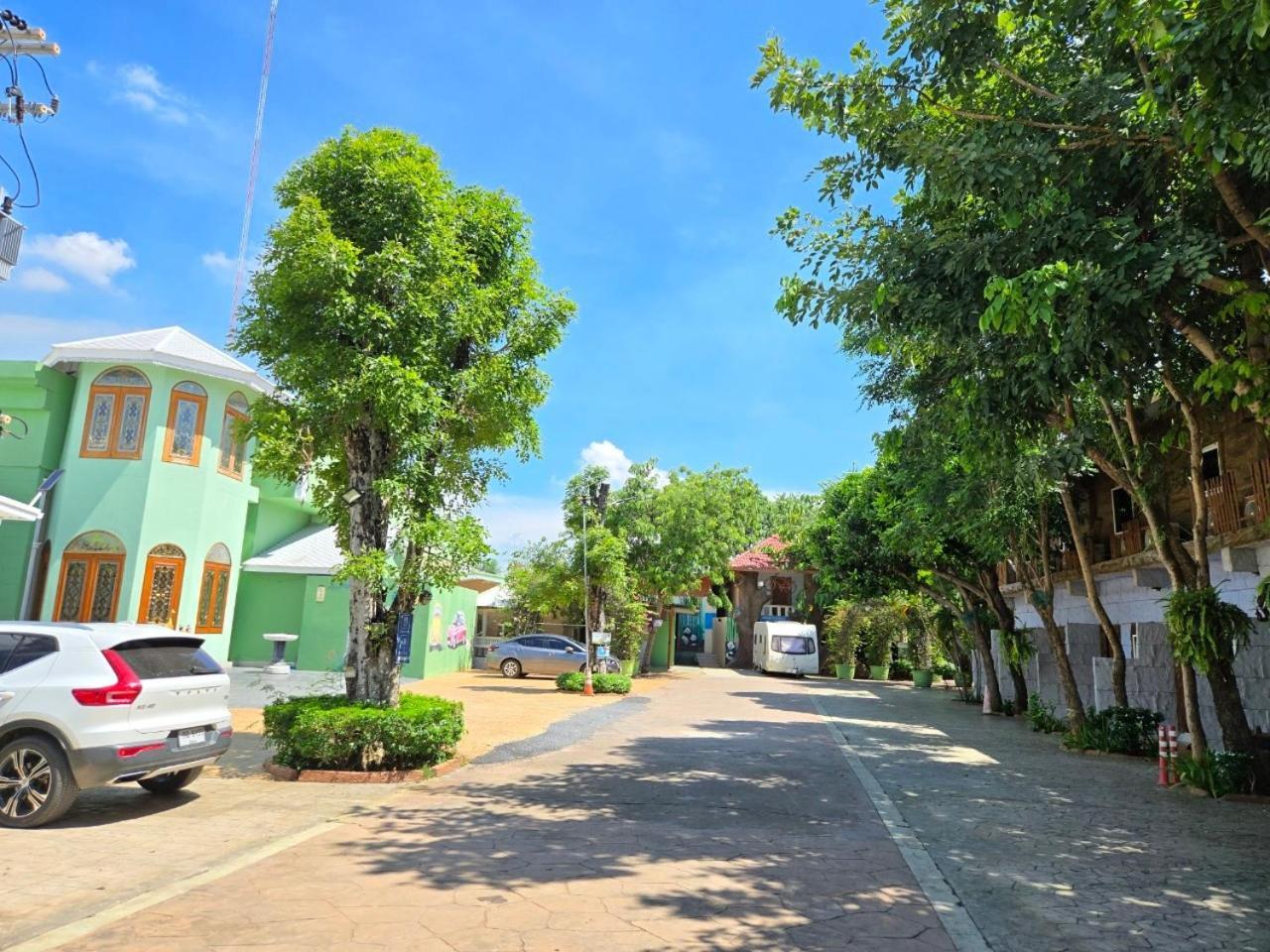 Suwanna Riverside Csainat Kültér fotó